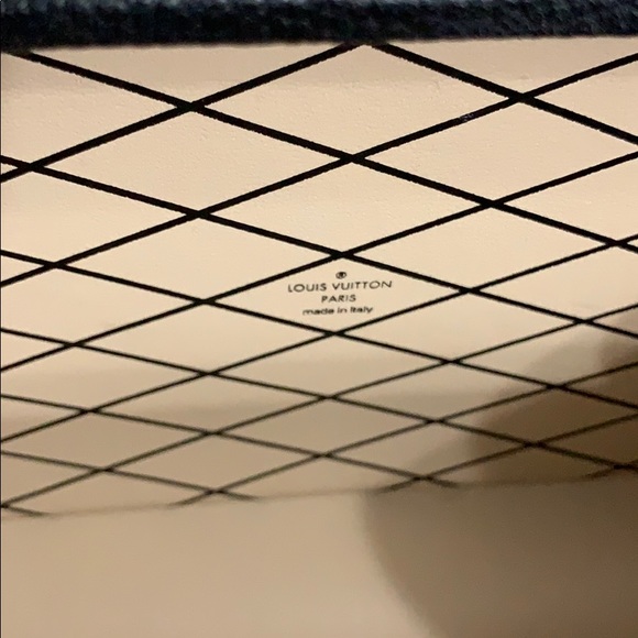 LOUIS VUITTON PETITE MALLE - Picture 13 of 14